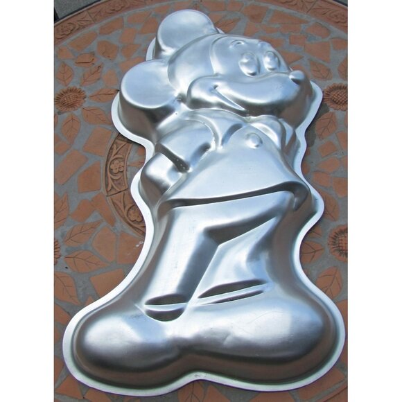 Wilton Mickey Mouse Cake Party Pan Walt Disney's 1978 515-1805 Bake & Decorate - Picture 2 of 3